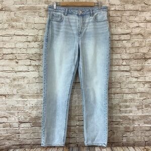 AE American Eagle Strigid Mom Jeans Light Wash 10